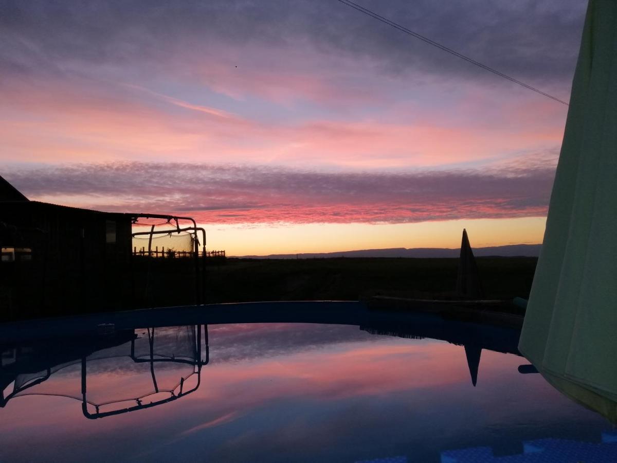 Petite Maison Sur La Colline Du Gibloux: 1Chambre,1 Salon Et Salle De Bain Prives Au Rez De Chausse, Piscine Exterieur Et Bbq , Le Chatelard  Екстер'єр фото