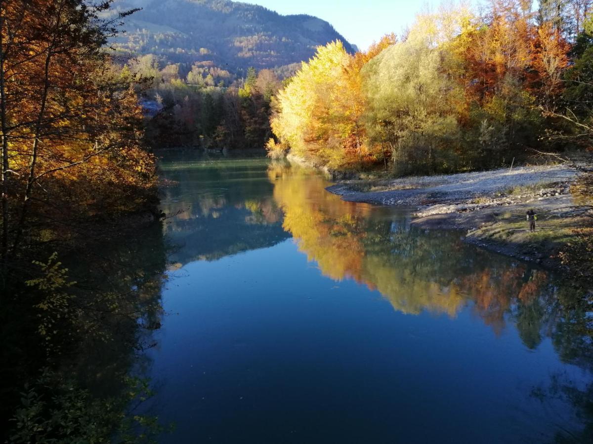 Petite Maison Sur La Colline Du Gibloux: 1Chambre,1 Salon Et Salle De Bain Prives Au Rez De Chausse, Piscine Exterieur Et Bbq , Le Chatelard  Екстер'єр фото